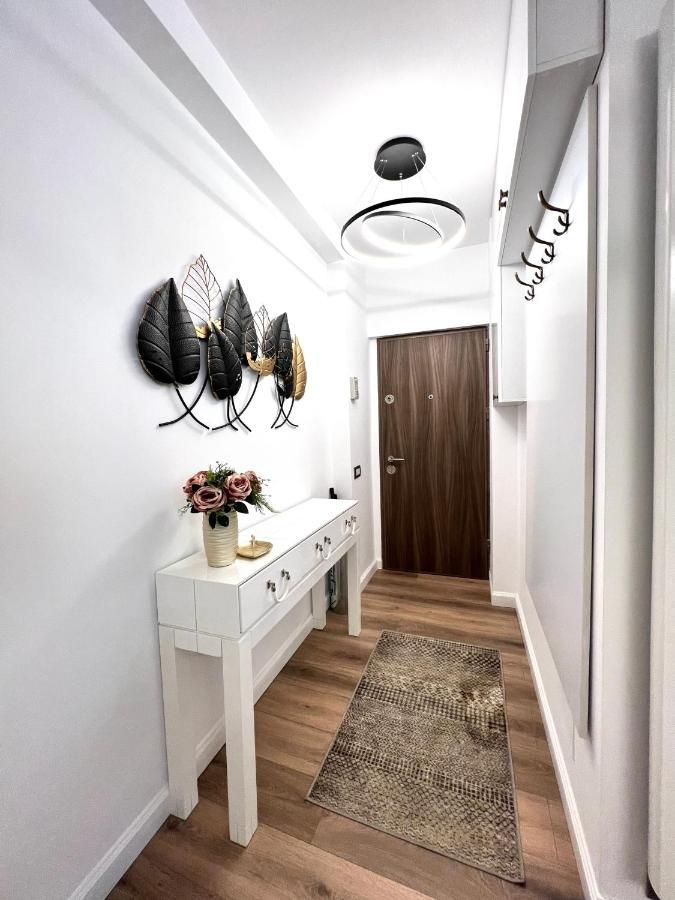 Sky View - Luxury Apartament - Sanador Victoriei Bukarest Exterior foto