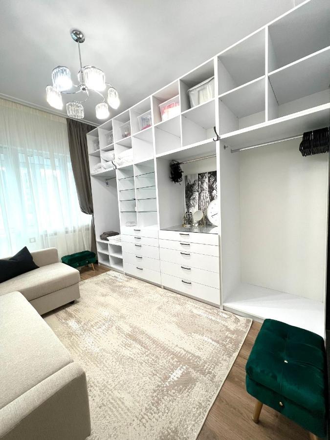 Sky View - Luxury Apartament - Sanador Victoriei Bukarest Exterior foto